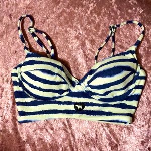 Super Cute! VICTORIA’s SECRET PINK navy and white bikini top size XS EUC